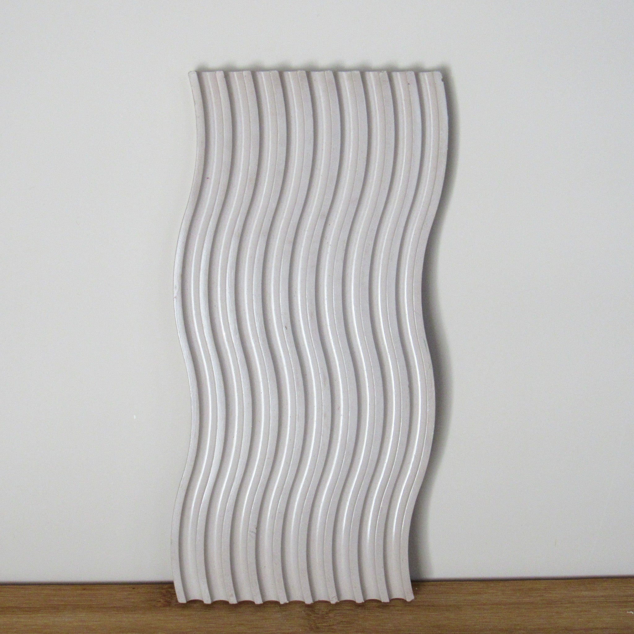 Sculpted Wave Concrete Tray