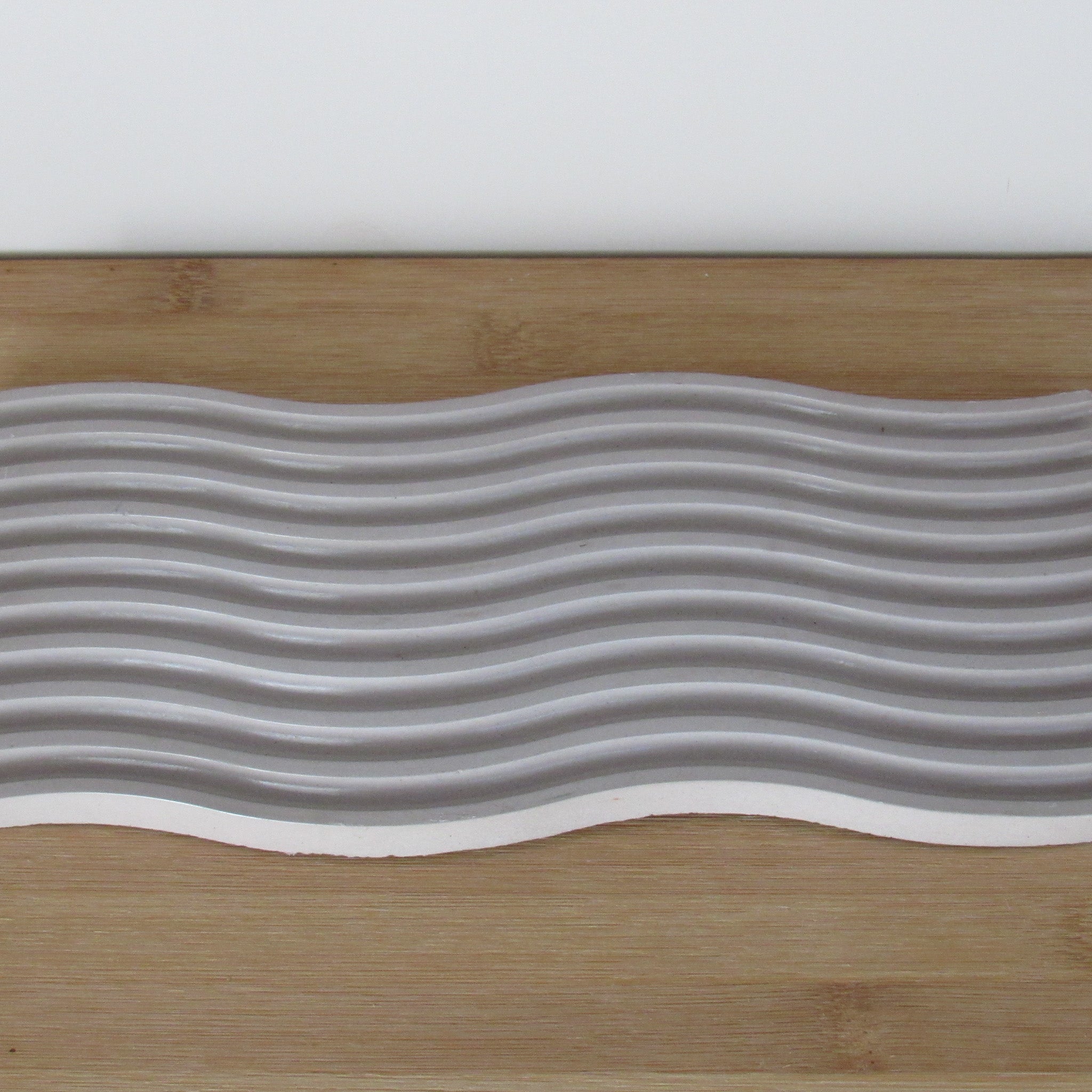 Sculpted Wave Concrete Tray