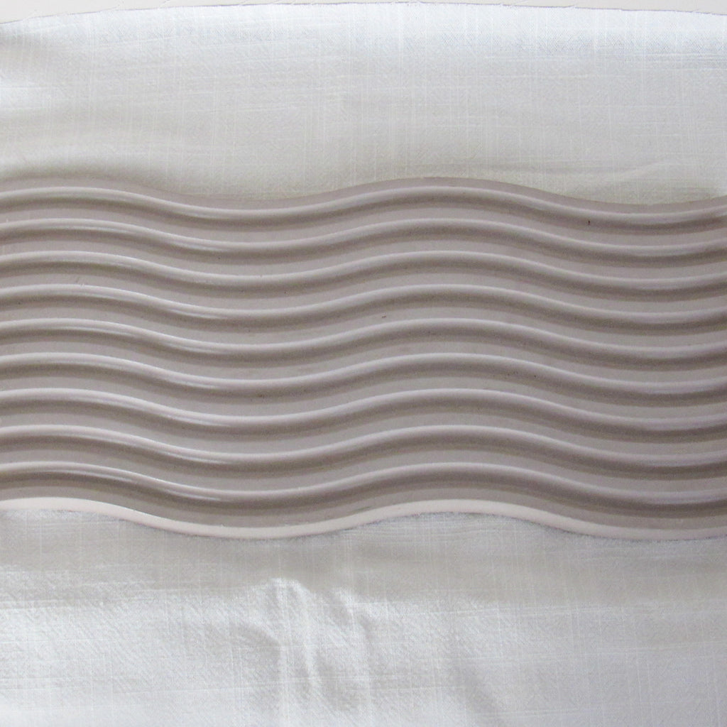 Sculpted Wave Concrete Tray