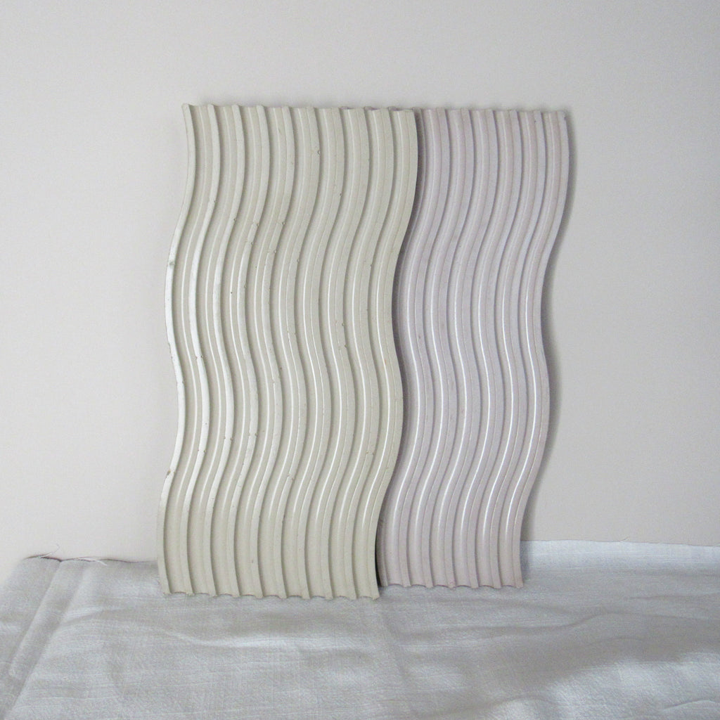 Sculpted Wave Concrete Tray