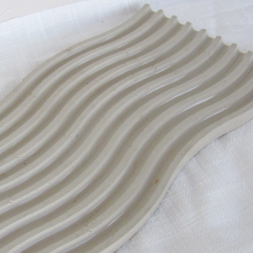 Sculpted Wave Concrete Tray