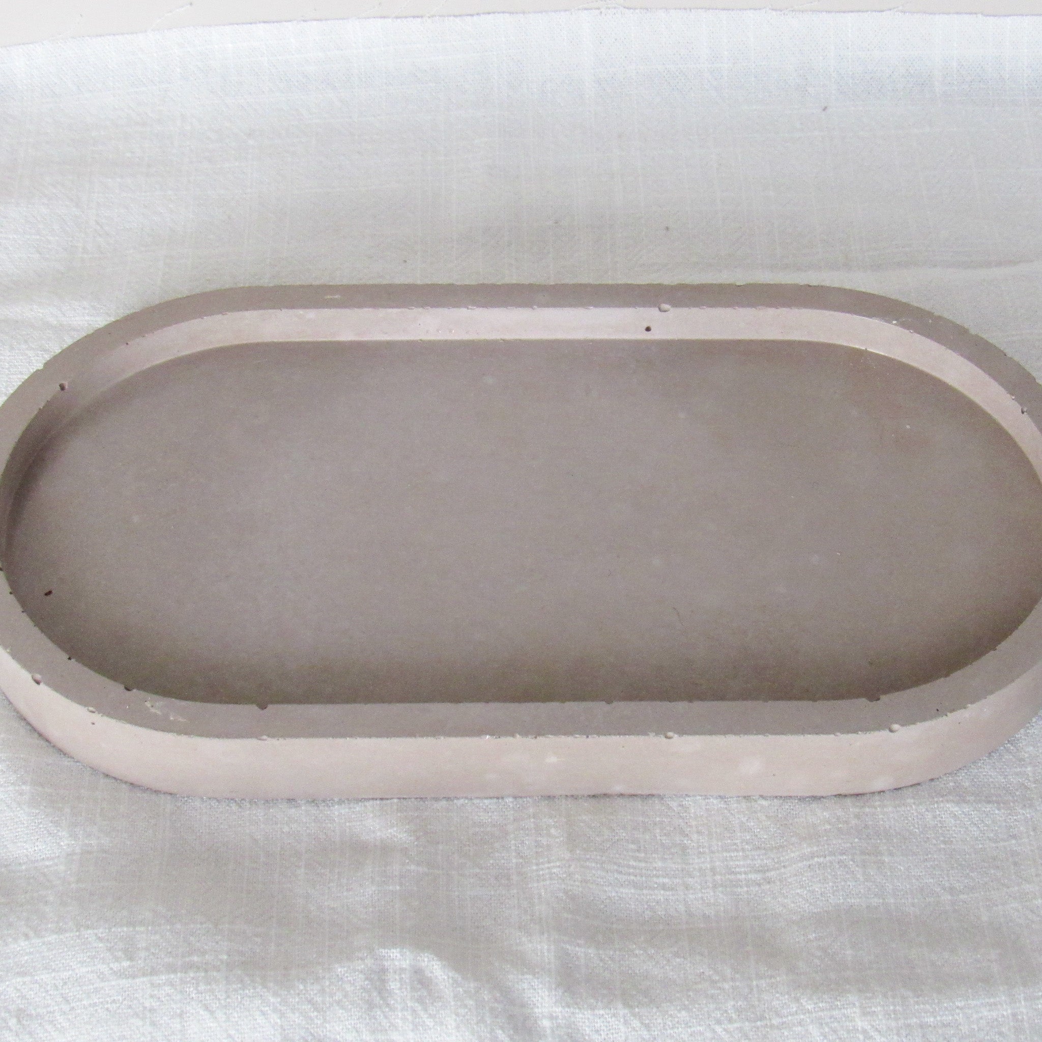Minimalist Oval Concrete Tray